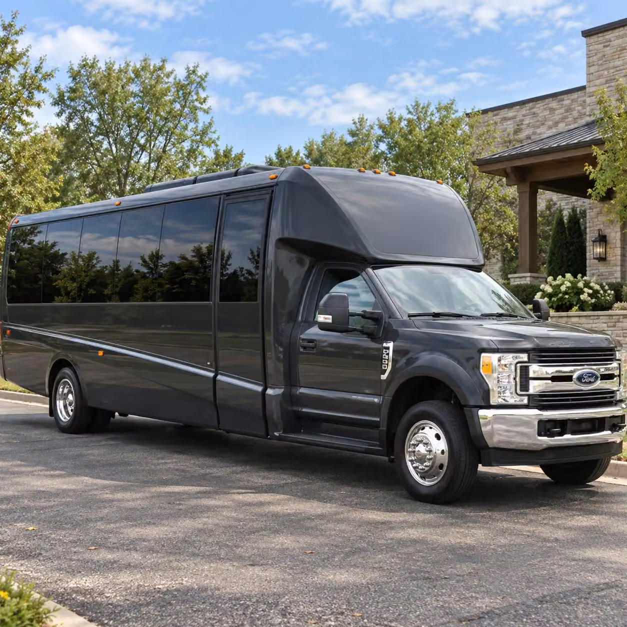 minibus rentals for bellingham music festivals and outdoor concert events